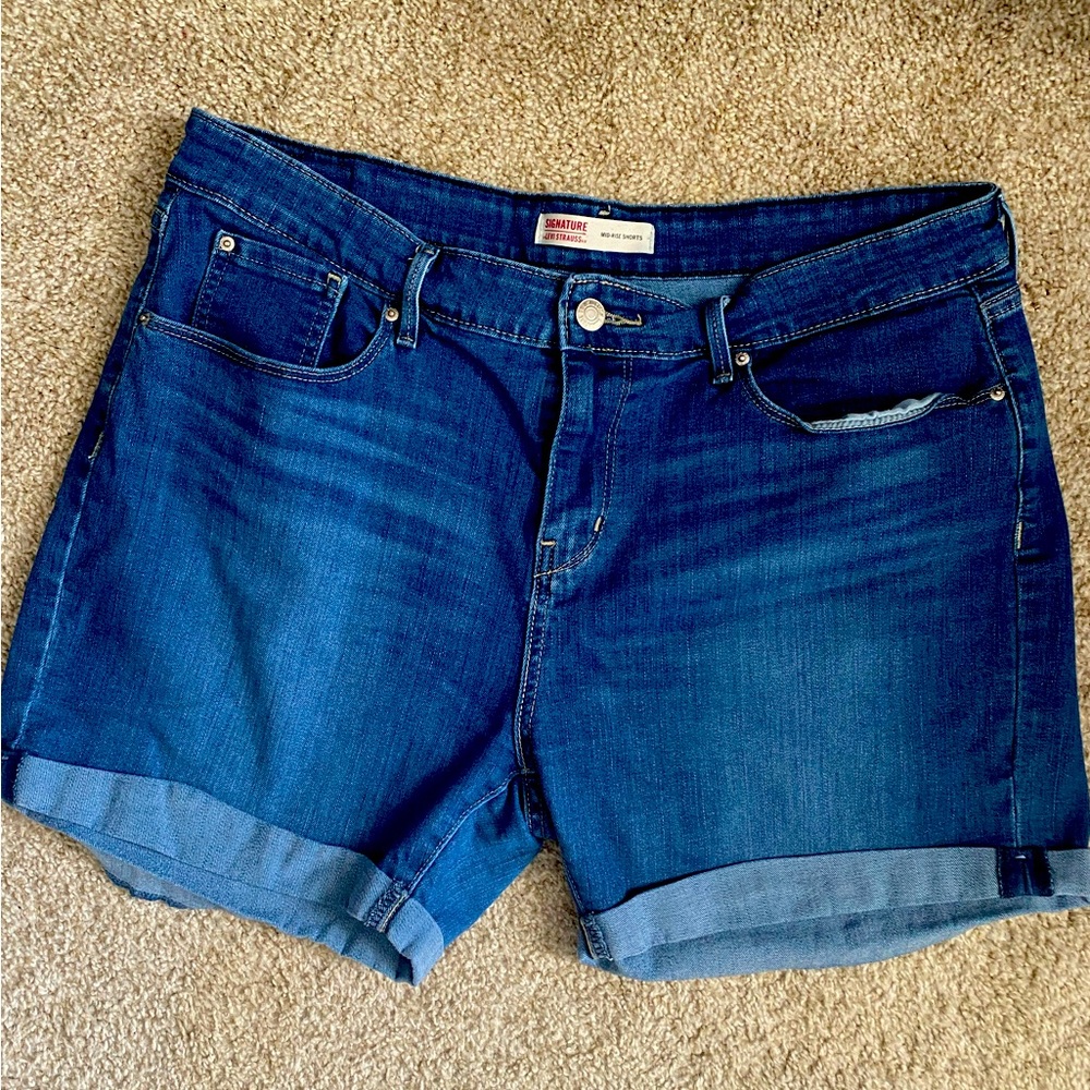 Signature Levi Strauss Denim Shorts Sz 14